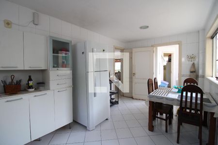 Casa de condomínio para alugar com 400m², 5 quartos e 2 vagasCozinha