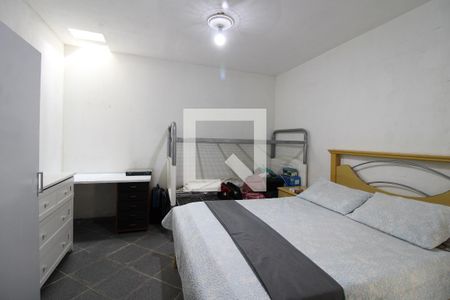 Casa de condomínio para alugar com 400m², 5 quartos e 2 vagasCasa 2 Fundos - Quarto 2  