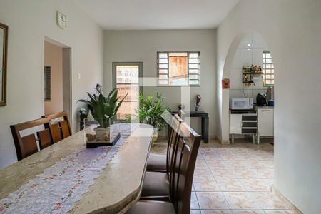 Casa à venda com 240m², 6 quartos e 2 vagasSala de Jantar