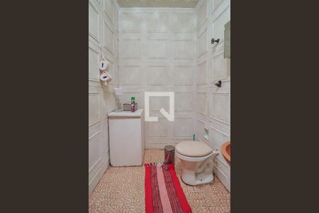 Casa à venda com 240m², 6 quartos e 2 vagasBanheiro de Serviço