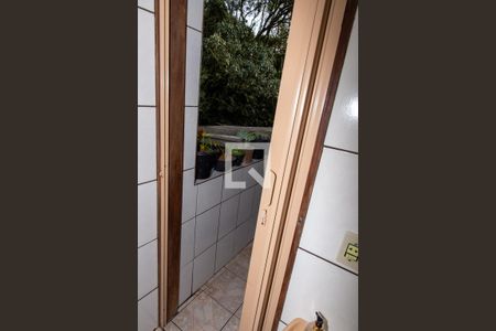 Casa à venda com 150m², 3 quartos e 4 vagas Casa à venda com 150m², 3 quartos e 4 vagasBanheiro social