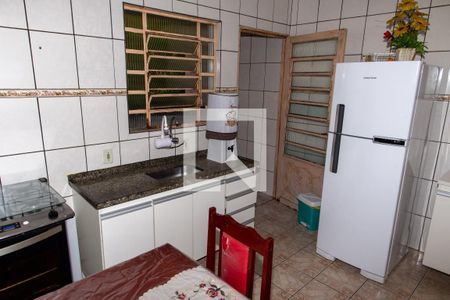 Casa à venda com 150m², 3 quartos e 4 vagas Casa à venda com 150m², 3 quartos e 4 vagasCozinha