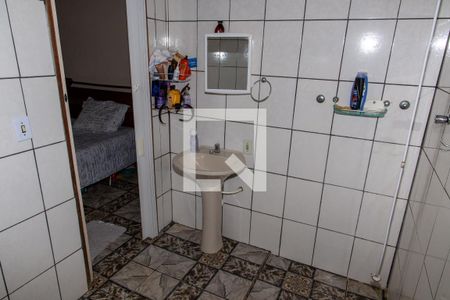 Casa à venda com 150m², 3 quartos e 4 vagas Casa à venda com 150m², 3 quartos e 4 vagasBanheiro da Suíte 2