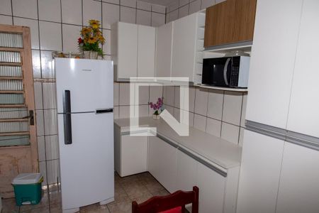 Casa à venda com 150m², 3 quartos e 4 vagas Casa à venda com 150m², 3 quartos e 4 vagasCozinha