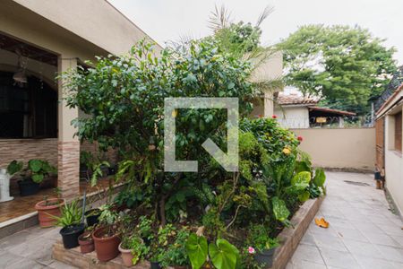 Casa à venda com 400m², 3 quartos e 2 vagasQuintal