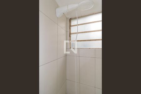 Banheiro da Suíte de apartamento para alugar com 1 quarto, 37m² em Centro Histórico, Porto Alegre