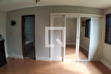Casa à venda com 194m², 4 quartos e 2 vagasSuíte