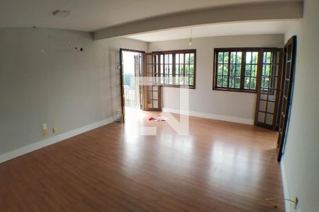Sala de casa à venda com 4 quartos, 194m² em Maria Paula, Niterói