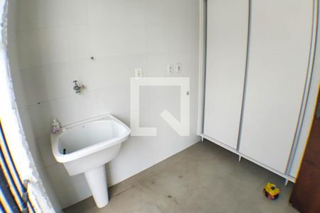 Casa à venda com 194m², 4 quartos e 2 vagasÁrea de Serviço