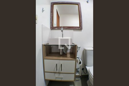 Casa à venda com 194m², 4 quartos e 2 vagasBanheiro Social