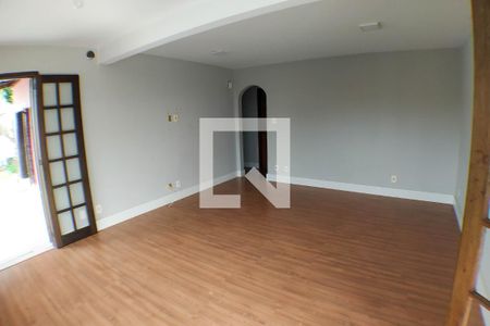 Sala de casa à venda com 4 quartos, 194m² em Maria Paula, Niterói