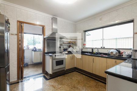 Casa à venda com 369m², 3 quartos e 7 vagas Casa à venda com 369m², 3 quartos e 7 vagasCozinha