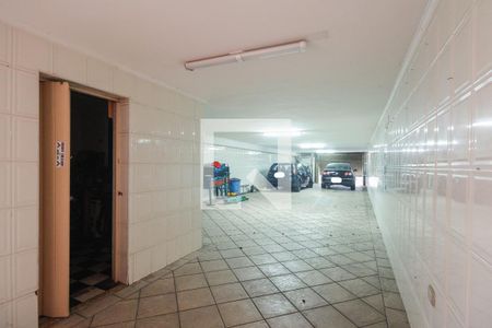 Casa à venda com 369m², 3 quartos e 7 vagas Casa à venda com 369m², 3 quartos e 7 vagasGaragem