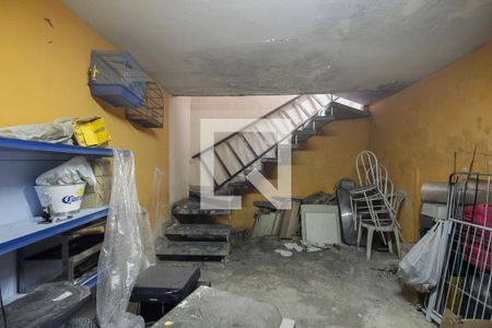 Casa à venda com 369m², 3 quartos e 7 vagas Casa à venda com 369m², 3 quartos e 7 vagasPorão