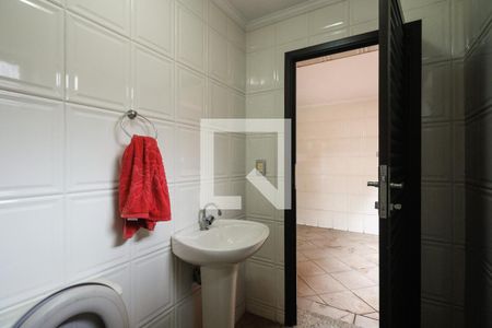 Casa à venda com 369m², 3 quartos e 7 vagas Casa à venda com 369m², 3 quartos e 7 vagasBanheiro de Serviço