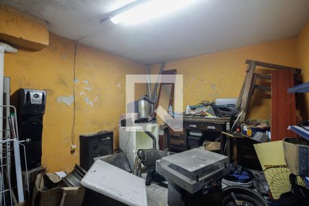 Casa à venda com 369m², 3 quartos e 7 vagas Casa à venda com 369m², 3 quartos e 7 vagasPorão