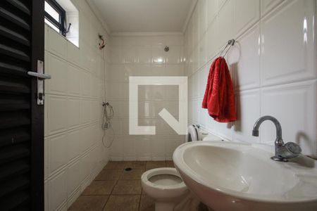 Casa à venda com 369m², 3 quartos e 7 vagas Casa à venda com 369m², 3 quartos e 7 vagasBanheiro de Serviço