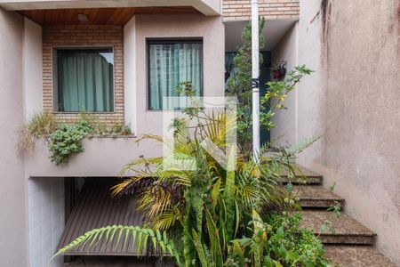 Casa à venda com 369m², 3 quartos e 7 vagas Casa à venda com 369m², 3 quartos e 7 vagasEntrada