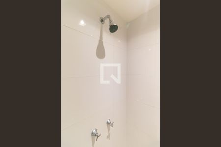 Banheiro  de kitnet/studio para alugar com 1 quarto, 25m² em Jardim Paulistano, São Paulo