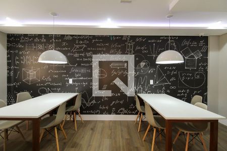 Apartamento para alugar com 41m², 2 quartos e sem vaga Apartamento para alugar com 41m², 2 quartos e sem vagaEspaço de Reunião