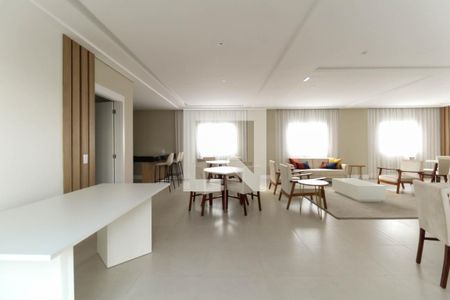 Apartamento para alugar com 41m², 2 quartos e sem vaga Apartamento para alugar com 41m², 2 quartos e sem vagaSalão de Festas