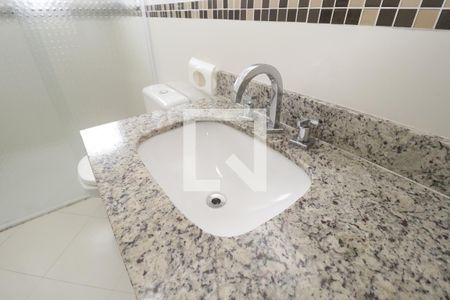 Casa à venda com 271m², 3 quartos e 5 vagasBanheiro da Suíte 3