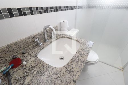 Casa à venda com 271m², 3 quartos e 5 vagasBanheiro da Suíte 1