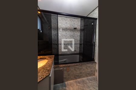 Apartamento à venda com 124m², 3 quartos e 3 vagasBanheiro da Suíte 1