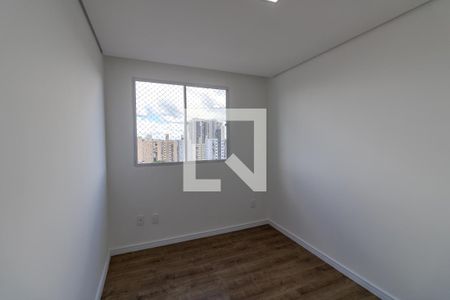 Quarto 2 de apartamento para alugar com 2 quartos, 44m² em Jardim Maria Duarte, São Paulo