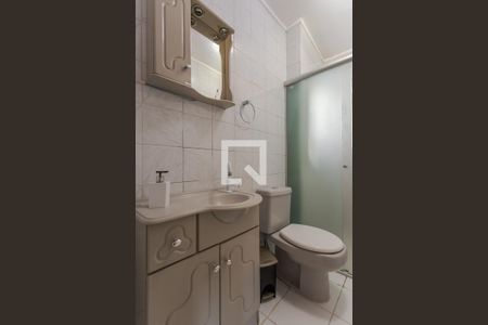 Banheiro de apartamento à venda com 1 quarto, 22m² em São Sebastião, Porto Alegre