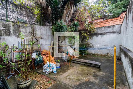 Casa à venda com 134m², 2 quartos e 1 vaga Casa à venda com 134m², 2 quartos e 1 vagaQuintal