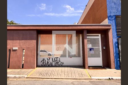 Casa de condomínio para alugar com 70m², 2 quartos e 1 vaga Casa de condomínio para alugar com 70m², 2 quartos e 1 vagaFachada