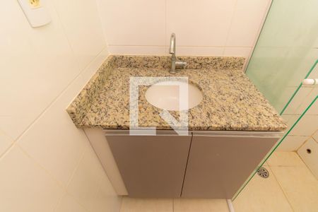 Casa de condomínio para alugar com 70m², 2 quartos e 1 vaga Casa de condomínio para alugar com 70m², 2 quartos e 1 vagaBanheiro da Suíte 2