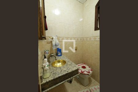 Casa à venda com 300m², 3 quartos e 8 vagasLavabo