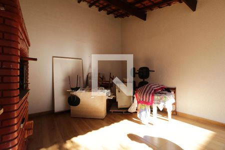 Casa à venda com 300m², 3 quartos e 8 vagasQuintal