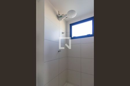 Banheiro de kitnet/studio à venda com 1 quarto, 24m² em Bonfim, Osasco
