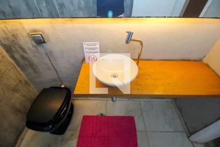Lavabo de casa para alugar com 4 quartos, 300m² em Santa Teresa, Rio de Janeiro