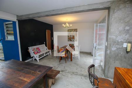 Casa para alugar com 300m², 4 quartos e 2 vagasCozinha - Americana