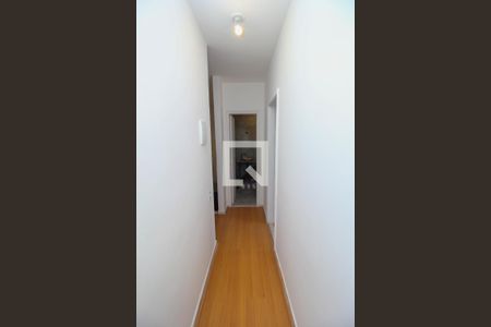 Casa para alugar com 300m², 4 quartos e 2 vagasCorredor