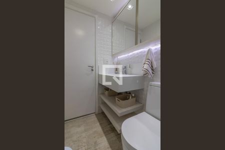 Apartamento à venda com 150m², 3 quartos e 2 vagas Apartamento à venda com 150m², 3 quartos e 2 vagasBanheiro Social