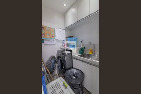 Apartamento à venda com 150m², 3 quartos e 2 vagas Apartamento à venda com 150m², 3 quartos e 2 vagasÁrea de serviço