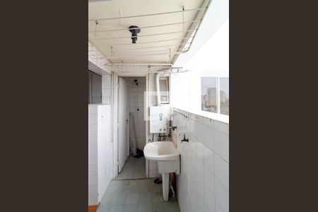 Apartamento à venda com 64m², 3 quartos e 2 vagas Apartamento à venda com 64m², 3 quartos e 2 vagasLavanderia