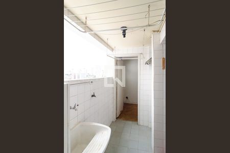 Apartamento à venda com 64m², 3 quartos e 2 vagas Apartamento à venda com 64m², 3 quartos e 2 vagasLavanderia