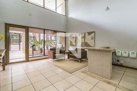 Hall social de apartamento para alugar com 2 quartos, 92m² em Boa Vista, Porto Alegre