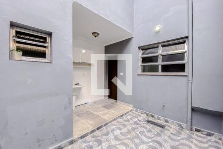 Casa para alugar com 90m², 2 quartos e 1 vagaQuintal