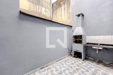 Casa para alugar com 90m², 2 quartos e 1 vagaQuintal