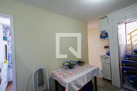 Sala/Cozinha de apartamento à venda com 2 quartos, 67m² em Vila Clarice, Santo André