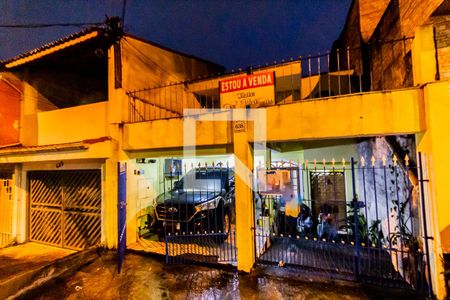 Casa à venda com 230m², 3 quartos e 2 vagasFachada