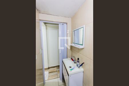 Casa à venda com 230m², 3 quartos e 2 vagasBanheiro