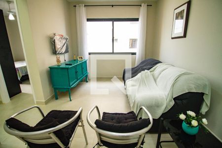 Sala de apartamento para alugar com 2 quartos, 79m² em Flórida, Praia Grande